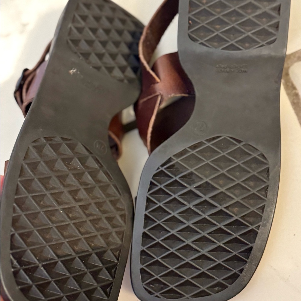 AEROSOLES Dark Brown Leather Crossover Strap Sandals - Picture 3 of 4